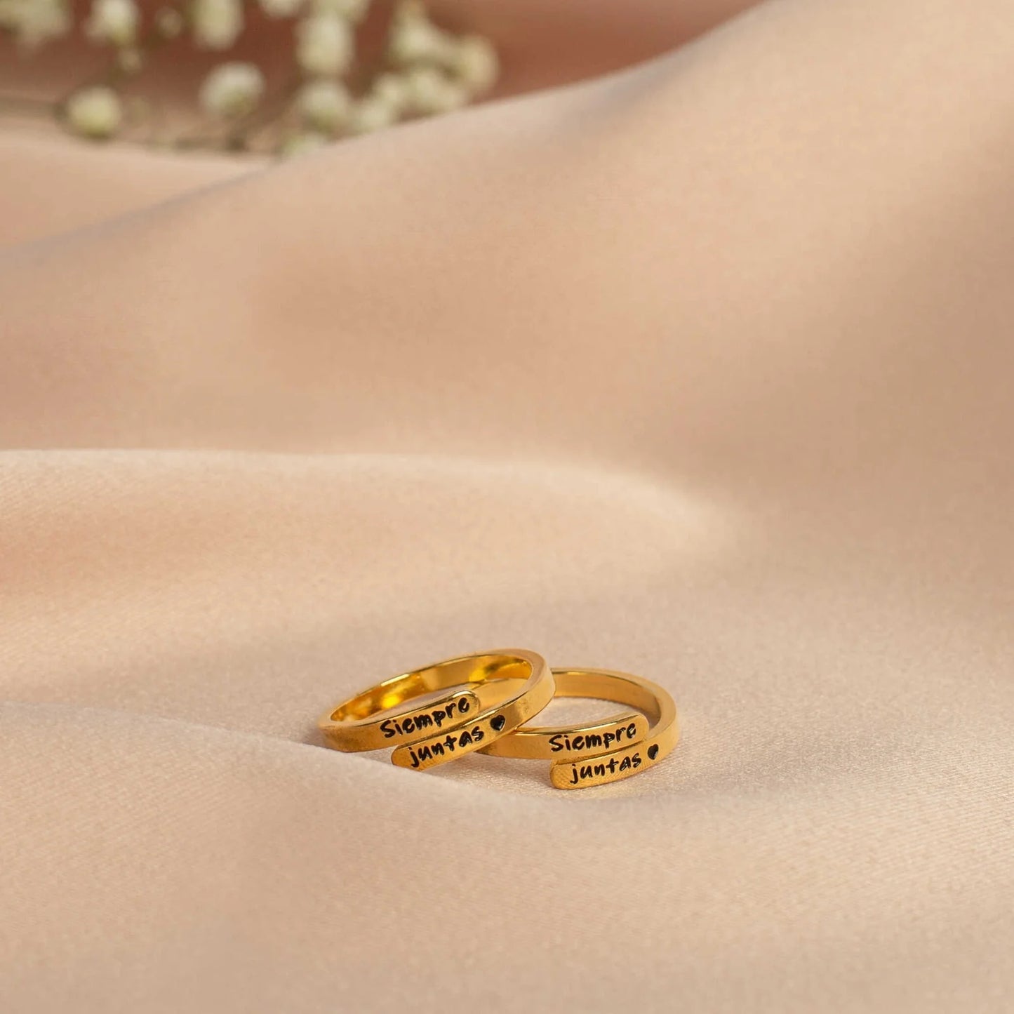 Anillo Conexión Eterna “Siempre Juntas” Chapado Oro 18K